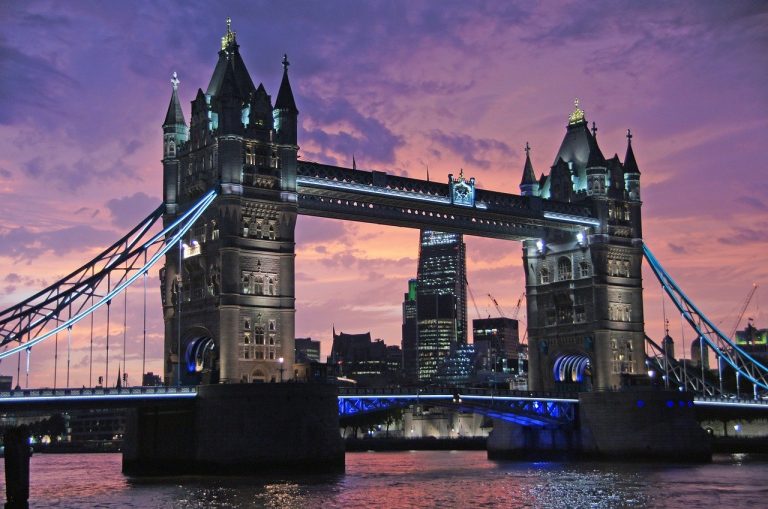جسر البرج لندن - Tower Bridge - اماكن سياحية في لندن